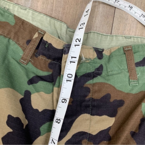 Vtg Military army camouflage cargo baggy pant green size small 32-35 adjustable - Picture 5 of 6